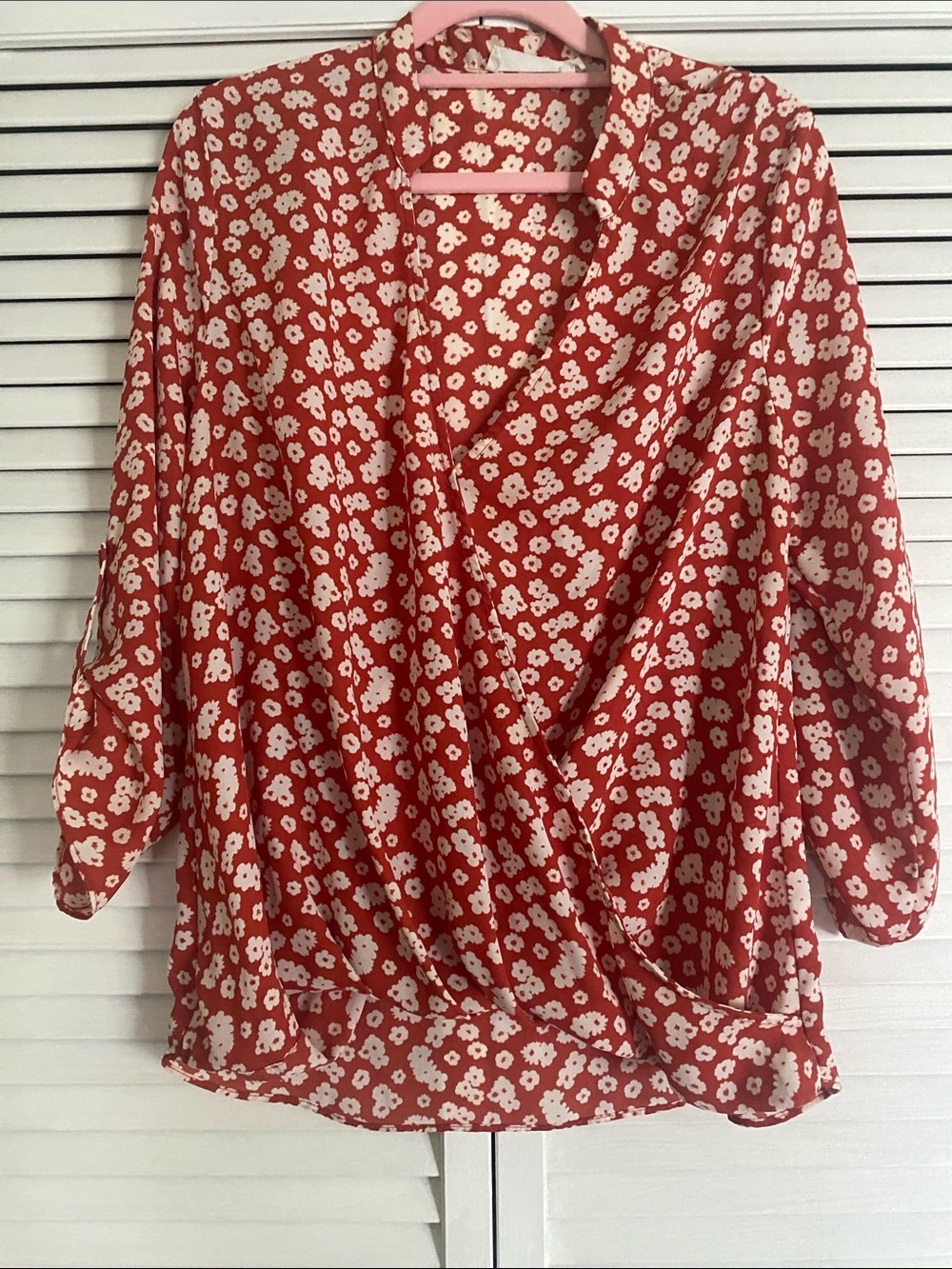 All In Favor Red Floral Wrap-Style Women's Blouse Size L